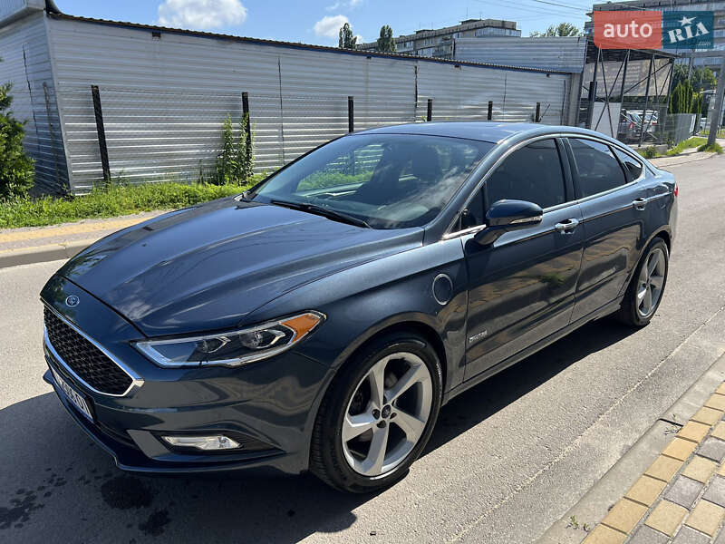 Седан Ford Fusion 2017 в 