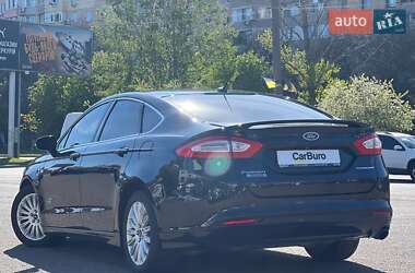 Седан Ford Fusion 2013 в 