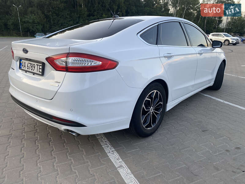 Седан Ford Fusion 2015 в Чернигове