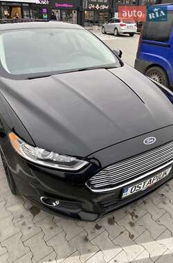 Седан Ford Fusion 2016 в 