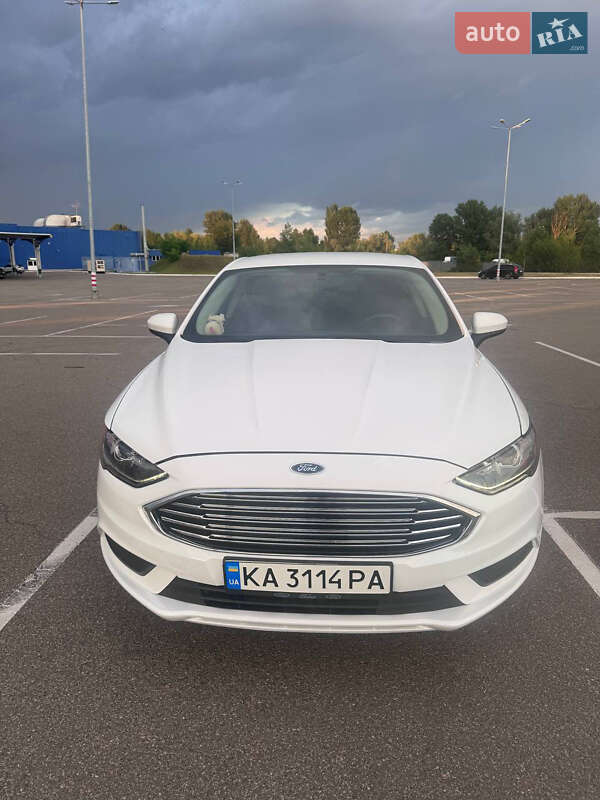 Седан Ford Fusion 2016 в Києві