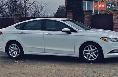 Седан Ford Fusion 2016 в 