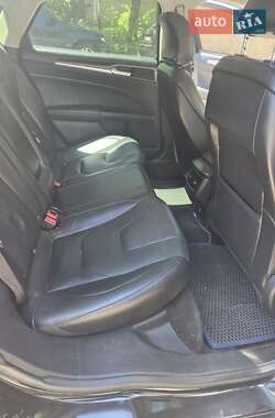 Седан Ford Fusion 2014 в 