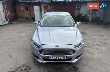 Седан Ford Fusion 2014 в 