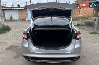 Седан Ford Fusion 2014 в 