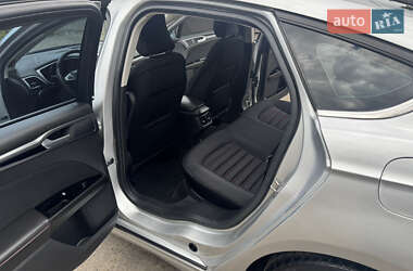 Седан Ford Fusion 2014 в 
