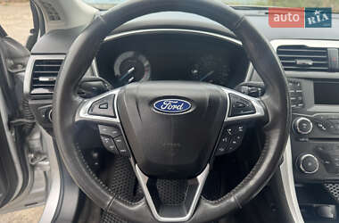 Седан Ford Fusion 2014 в 