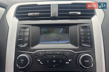 Седан Ford Fusion 2014 в 