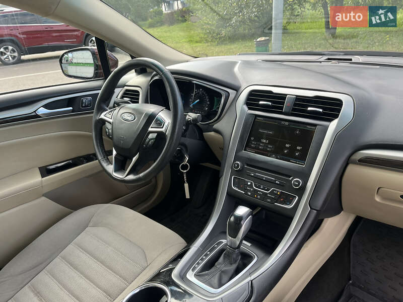 Седан Ford Fusion 2015 в Киеве