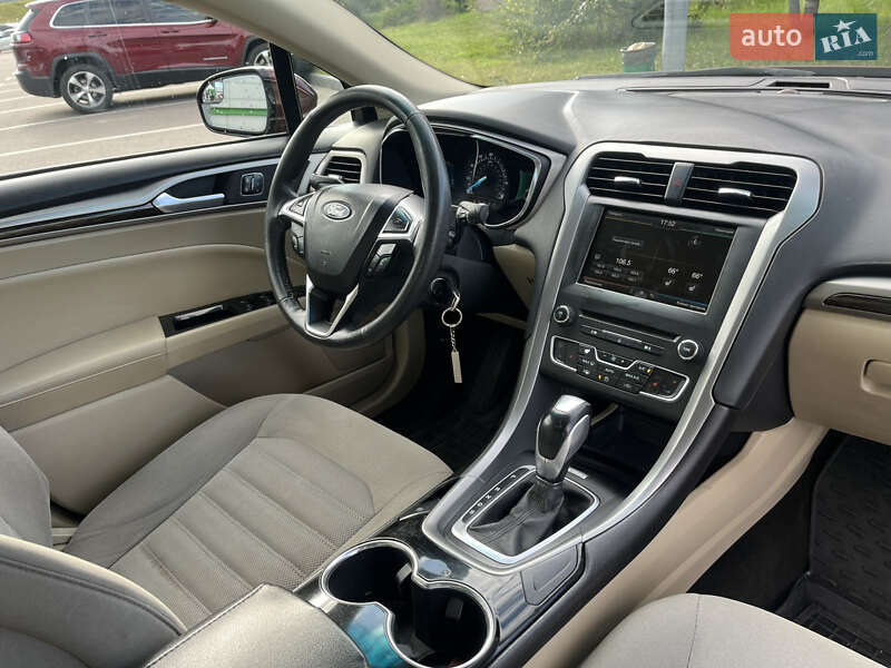 Седан Ford Fusion 2015 в Киеве