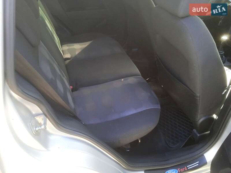 Хэтчбек Ford Fusion 2009 в Звягеле
