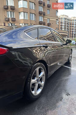 Седан Ford Fusion 2014 в 