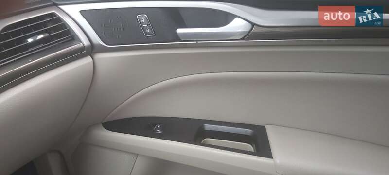 Седан Ford Fusion 2019 в Днепре
