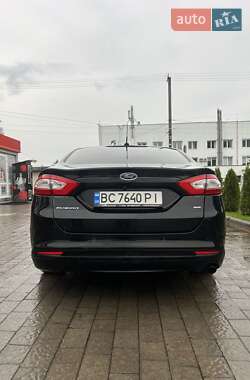 Седан Ford Fusion 2012 в 