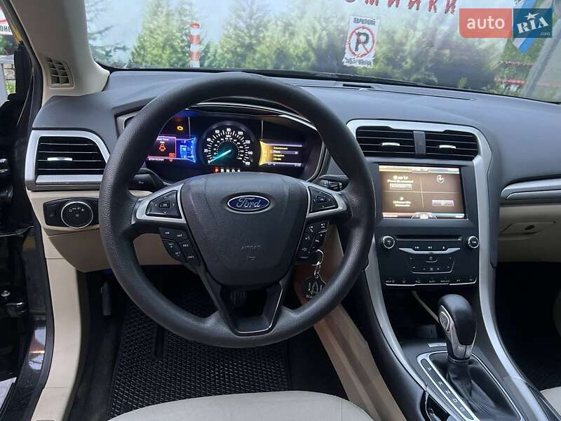 Седан Ford Fusion 2012 в Львове
