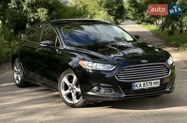 Седан Ford Fusion 2015 в 
