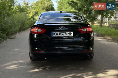 Седан Ford Fusion 2015 в 