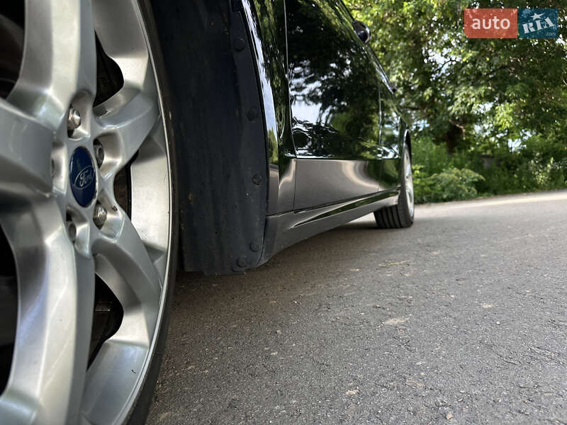 Седан Ford Fusion 2015 в Киеве