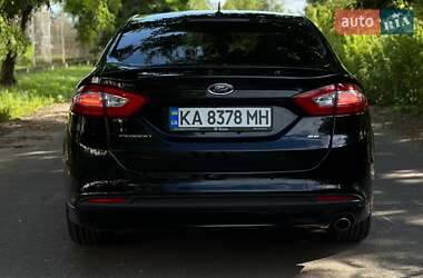 Седан Ford Fusion 2015 в 