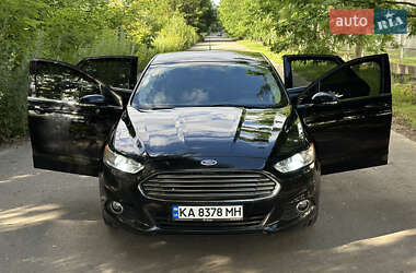 Седан Ford Fusion 2015 в 