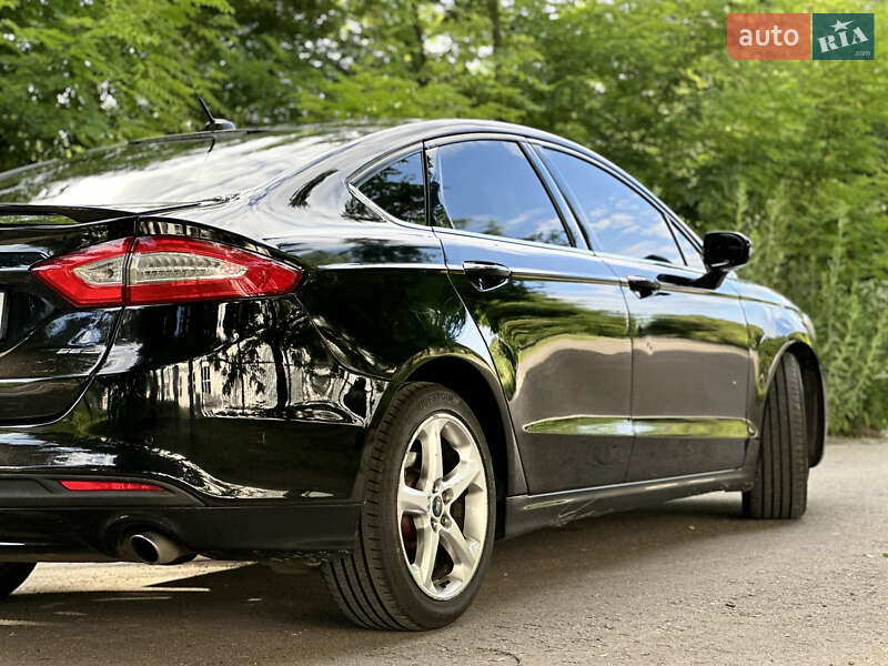Седан Ford Fusion 2015 в Киеве