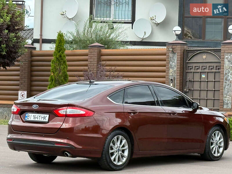Седан Ford Fusion 2015 в Києві