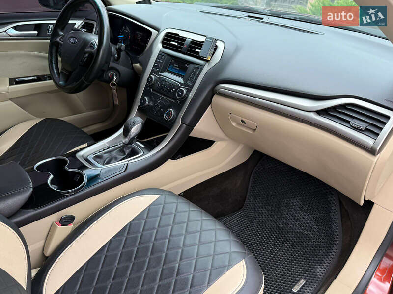 Седан Ford Fusion 2015 в Києві