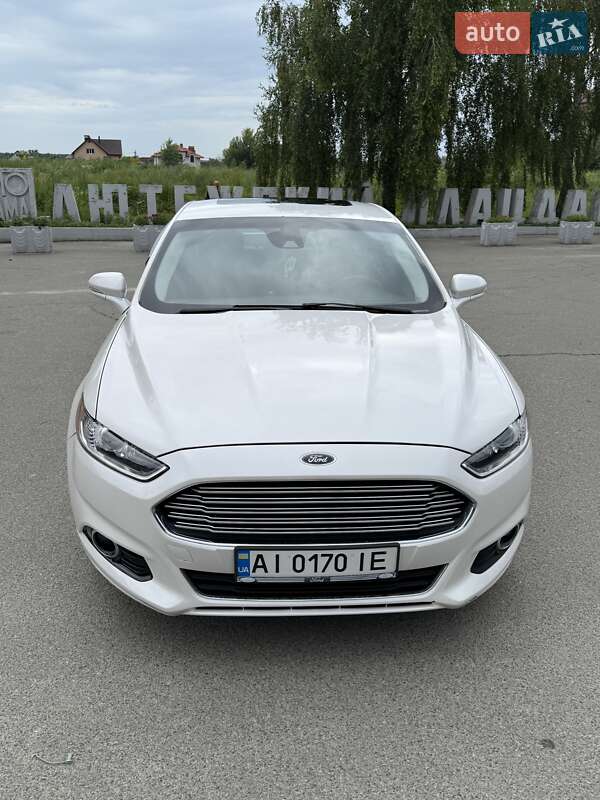 Седан Ford Fusion 2014 в Вышгороде