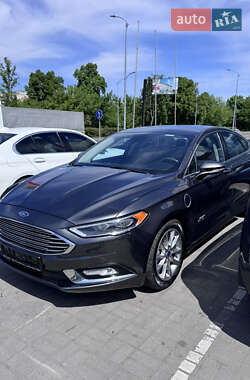 Седан Ford Fusion 2016 в 