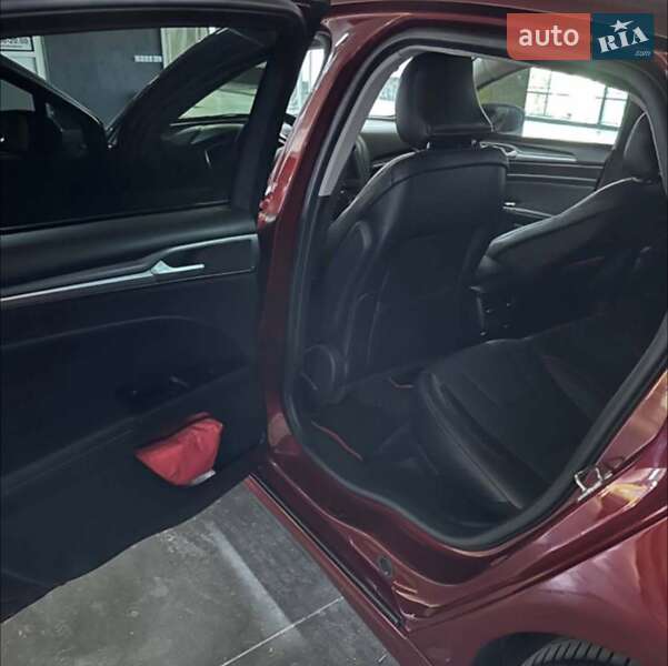 Седан Ford Fusion 2015 в Львове