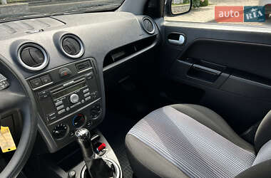 Хэтчбек Ford Fusion 2007 в 