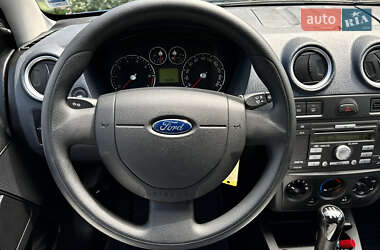 Хэтчбек Ford Fusion 2007 в 
