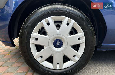 Хэтчбек Ford Fusion 2007 в 