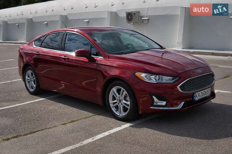 Седан Ford Fusion 2018 в Києві