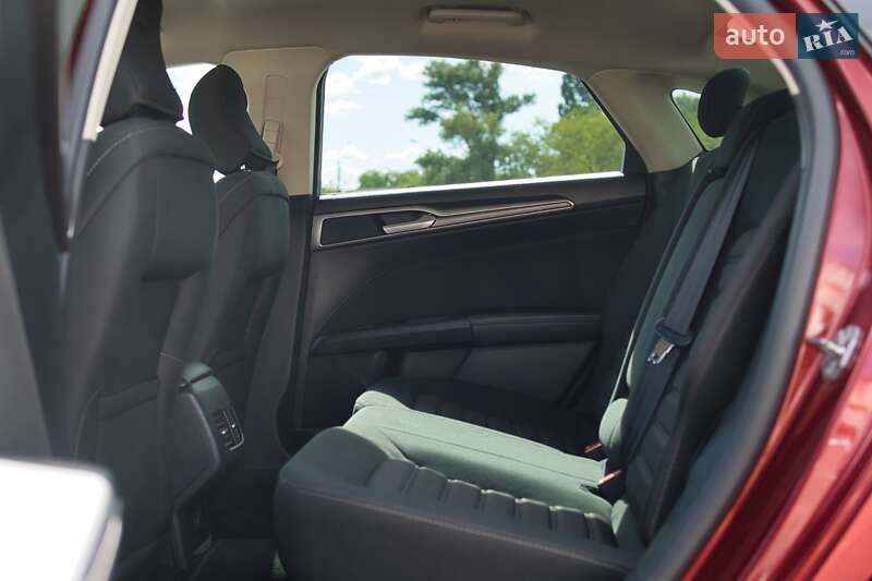Седан Ford Fusion 2018 в Києві