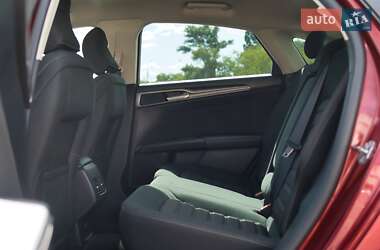 Седан Ford Fusion 2018 в 