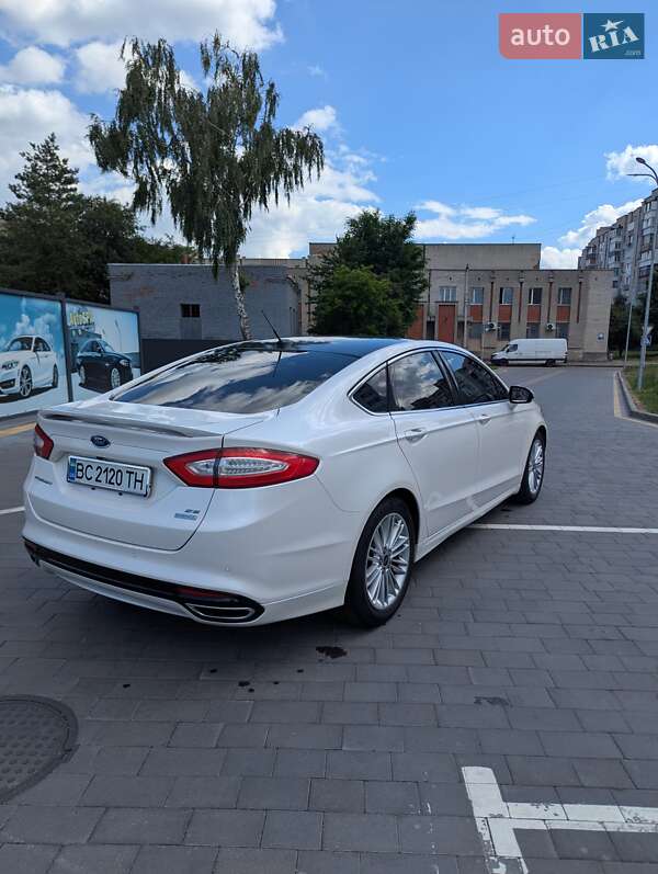 Седан Ford Fusion 2015 в Шептицькому