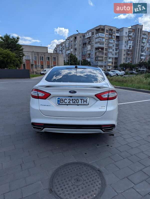 Седан Ford Fusion 2015 в Шептицькому