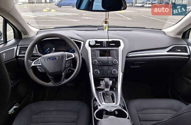 Седан Ford Fusion 2014 в 