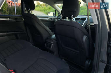 Седан Ford Fusion 2013 в 