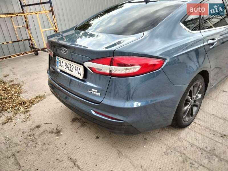 Седан Ford Fusion 2018 в Александрие