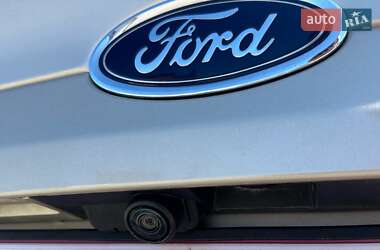 Седан Ford Fusion 2019 в 