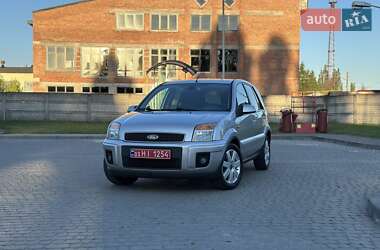 Хэтчбек Ford Fusion 2006 в 