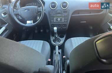 Хэтчбек Ford Fusion 2006 в 