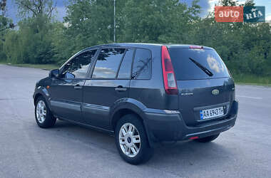 Хэтчбек Ford Fusion 2008 в 