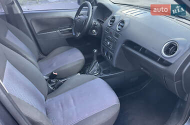 Хэтчбек Ford Fusion 2008 в 