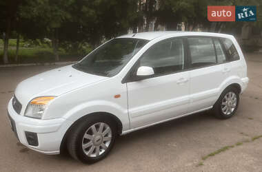 Хэтчбек Ford Fusion 2011 в 