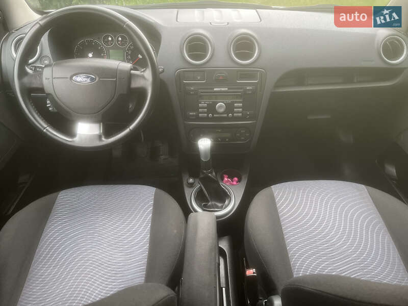 Хэтчбек Ford Fusion 2011 в Нежине