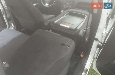 Хэтчбек Ford Fusion 2011 в 