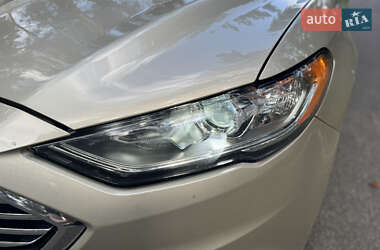 Седан Ford Fusion 2017 в 